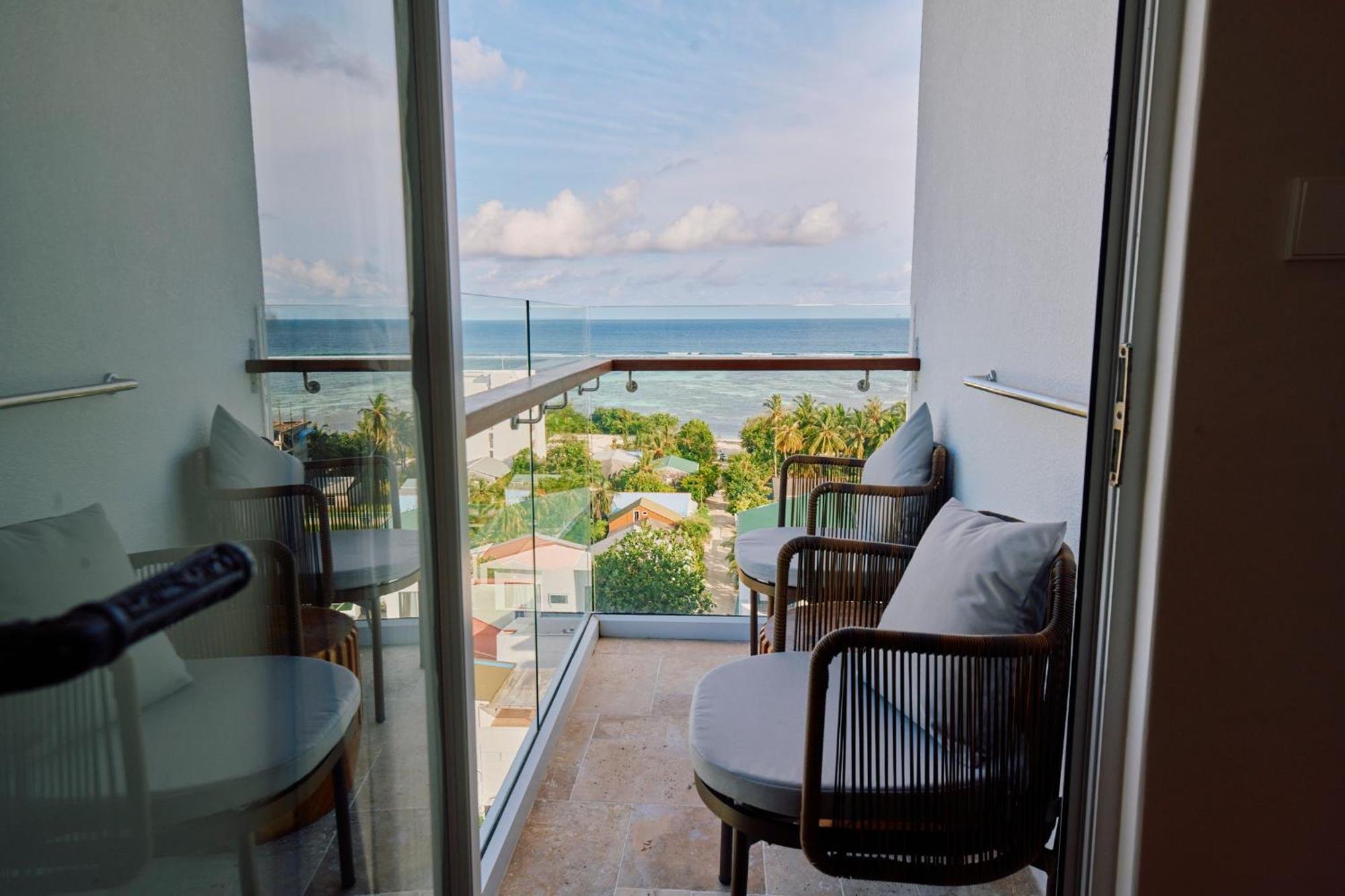 Stone Hotels Dhiffushi Exterior foto